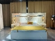 Suite Kamar Tidur Modern Solid Abad Pertengahan dengan Tempat Tidur King Cherry Light Rias Rumah