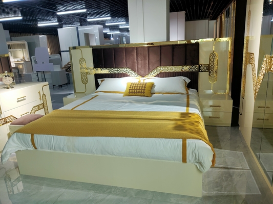 Set Kamar Tidur Modern Furnitur Kaca MDF dengan Lampu Malam Meja Samping Emas