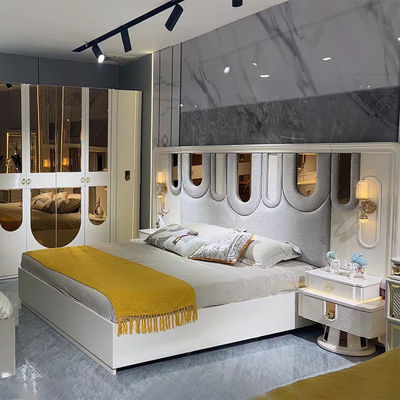 Desain Baru Grosir Kayu Ukuran King Double Bed Suite Kayu Frame Modern Meubel Rumah Kayu Mewah Set Kamar Tidur